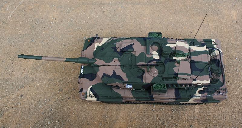 Leopard 2A6EX Griechenland HobbyBoss 1-35 Hellinger Othmar 03.jpg